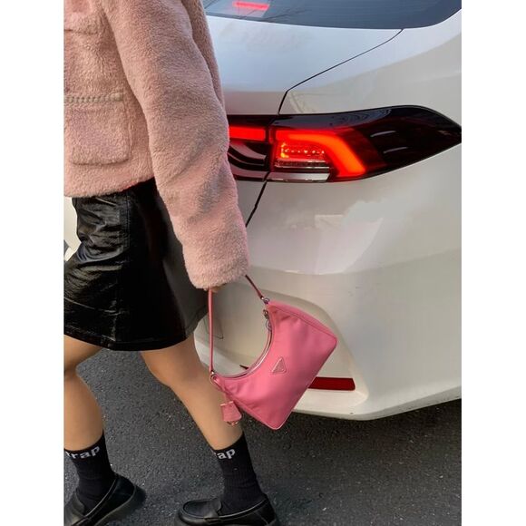 Prada Women Pre-Loved Bag Very Good Condition - Picture 8 of 9